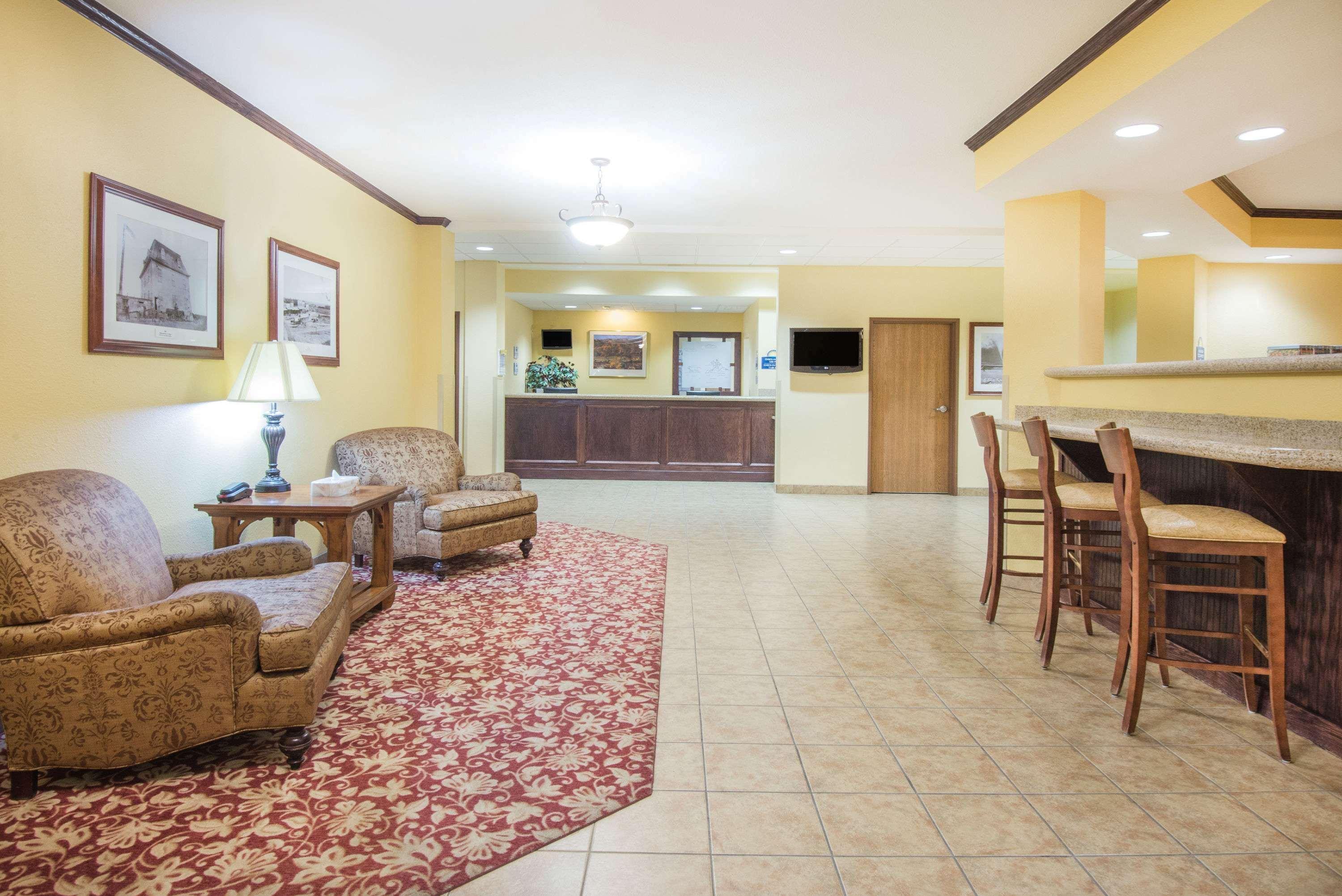 Days Inn By Wyndham Ellis Dış mekan fotoğraf